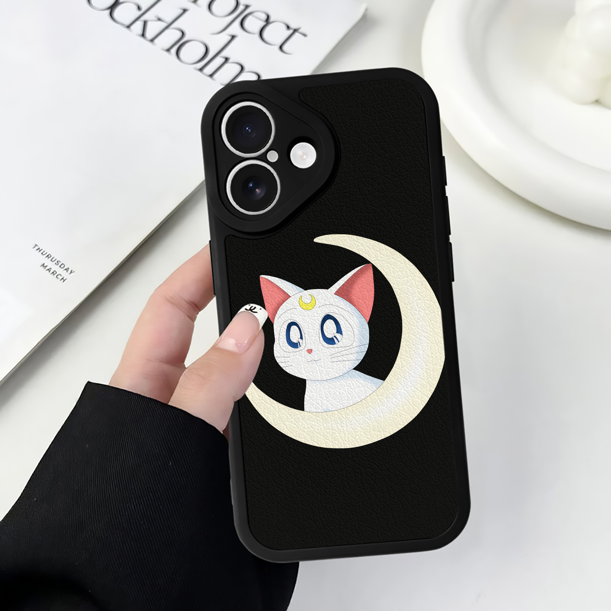 （画像用） 美少女戦士セーラームーン Sailor Moon 【iPhone 16シリーズ対応】シリコンスマホケース（レザー調） 材質：シリコン
